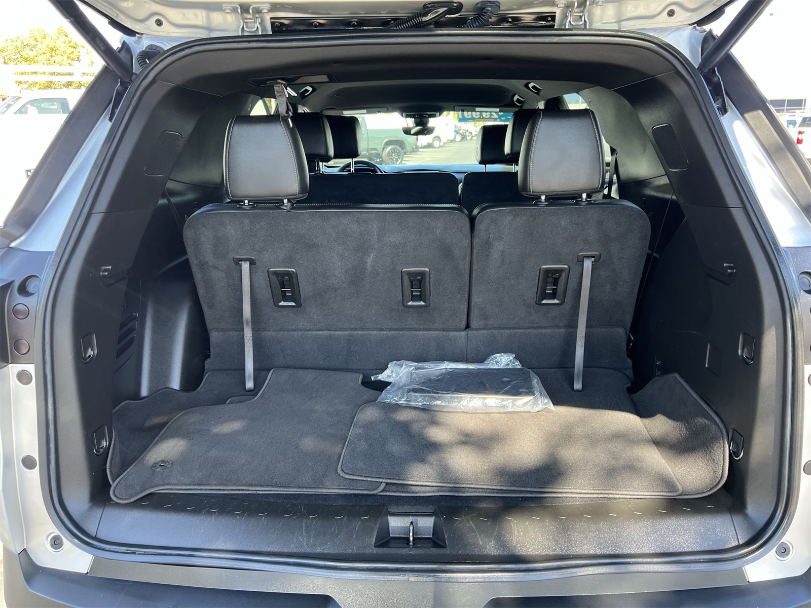 used 2022 Chevrolet Traverse car, priced at $24,995