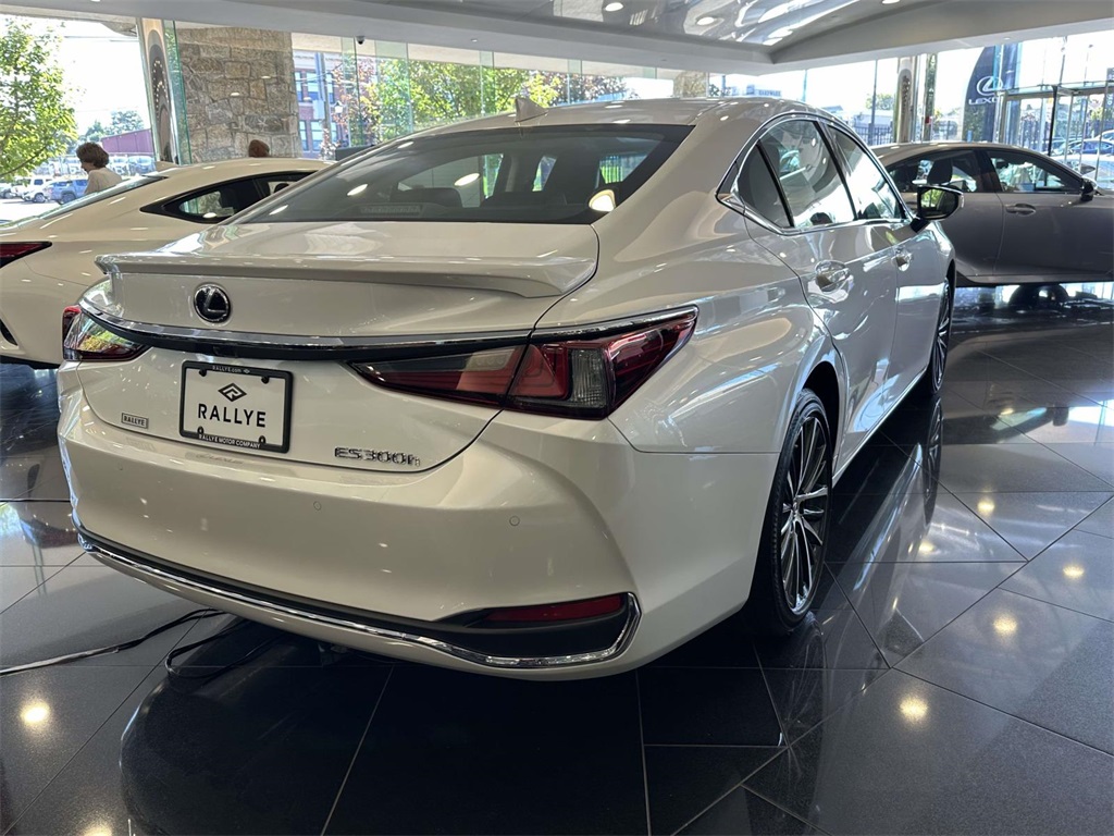 new 2025 Lexus ES car, priced at $51,344