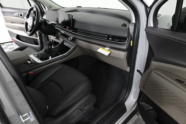 new 2025 Kia Carnival car, priced at $41,294