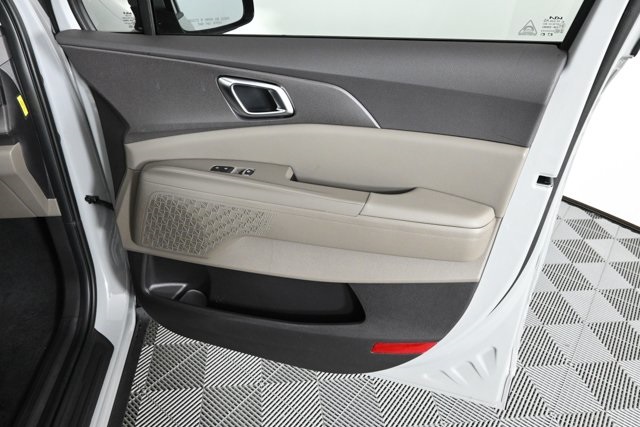new 2025 Kia Carnival car, priced at $41,294