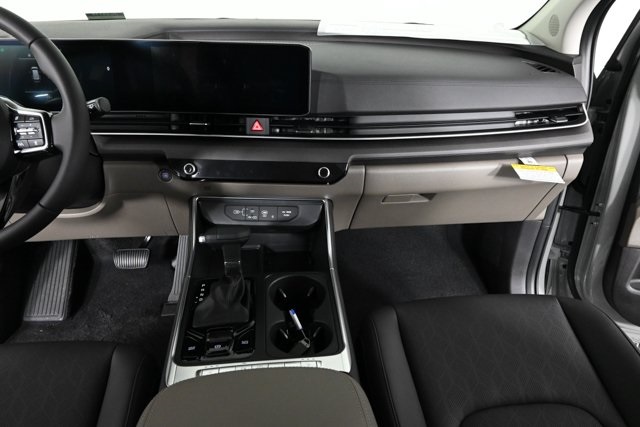 new 2025 Kia Carnival car, priced at $41,294