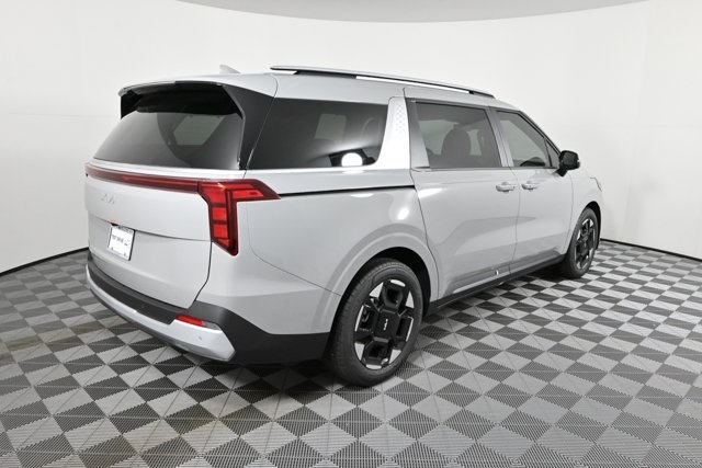 new 2025 Kia Carnival car, priced at $41,294