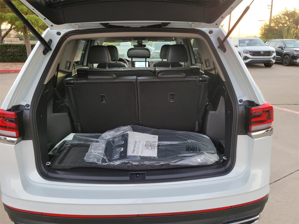 new 2026 Volkswagen Atlas car, priced at $37,973