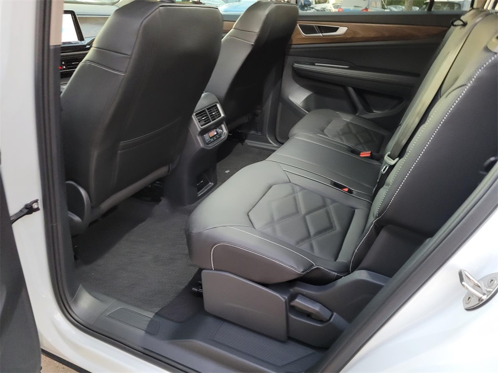 new 2026 Volkswagen Atlas car, priced at $37,973