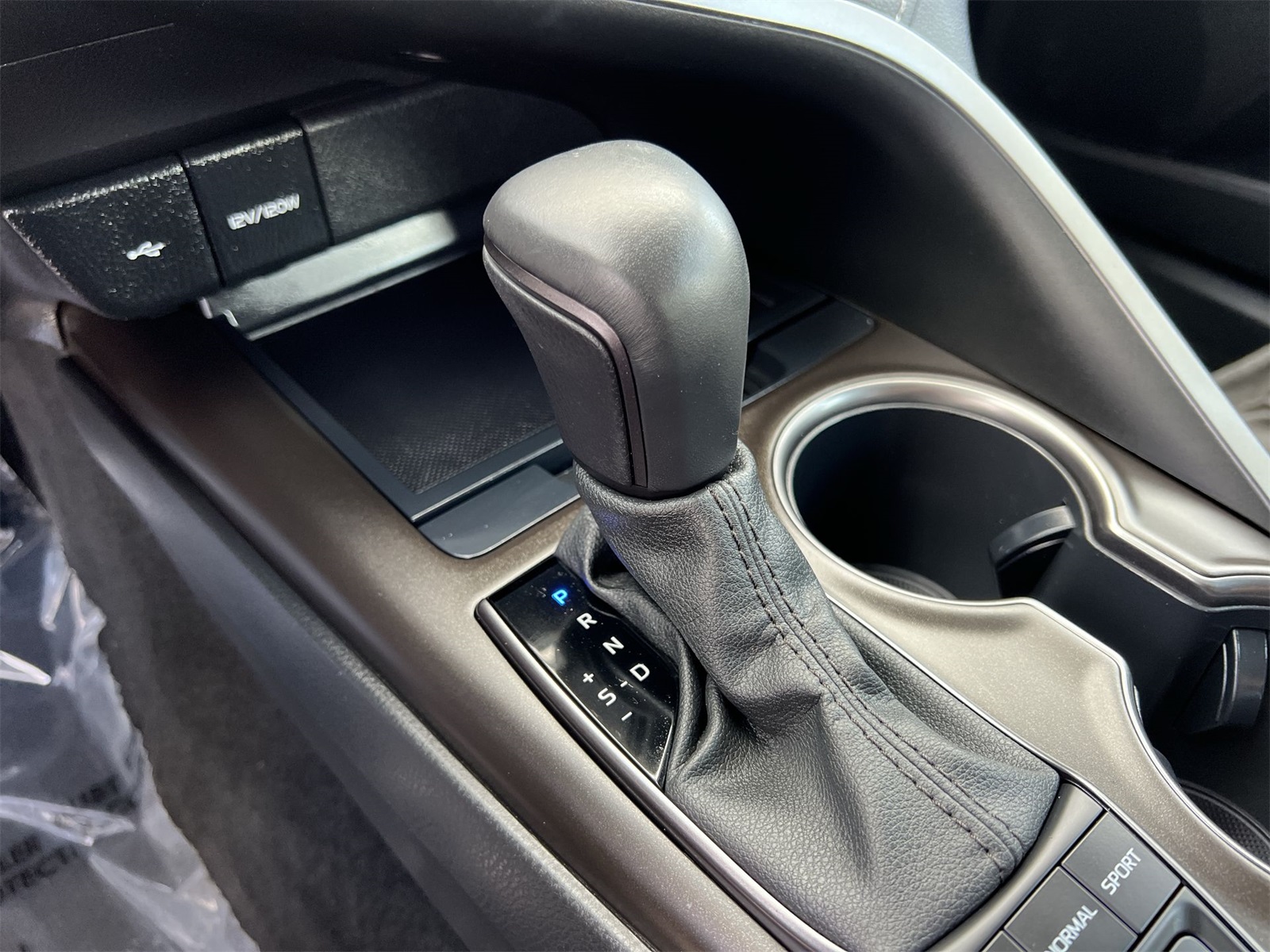 used 2022 Toyota Camry Hybrid car, priced at $29,595
