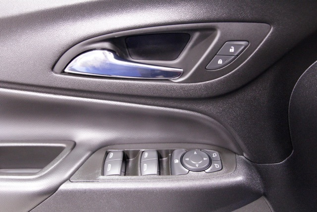 used 2022 Chevrolet Equinox car, priced at $22,570