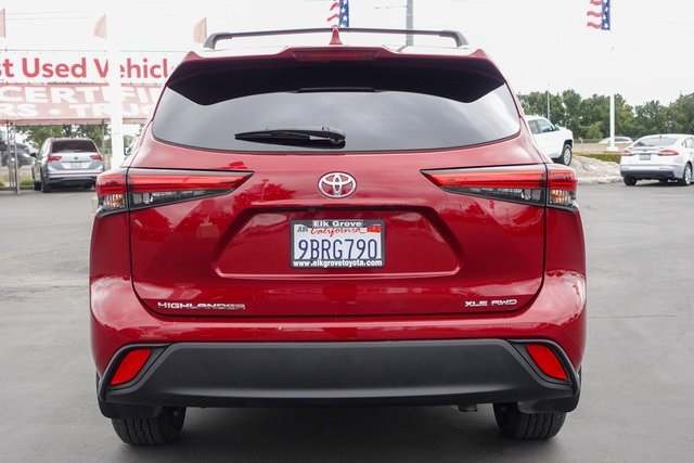 used 2022 Toyota Highlander car, priced at $33,188