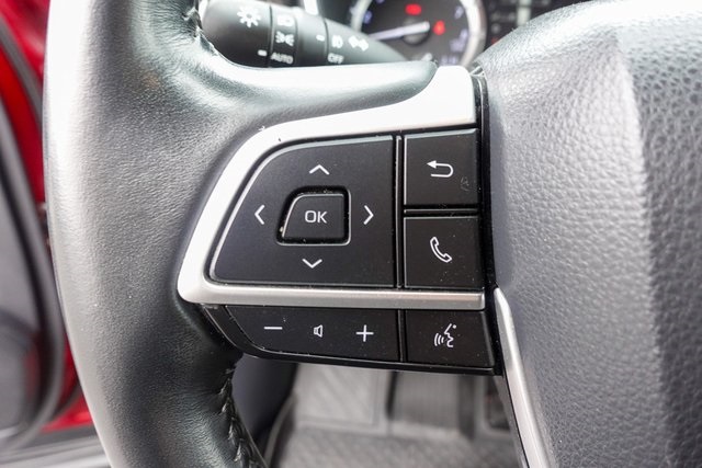 used 2022 Toyota Highlander car, priced at $33,188