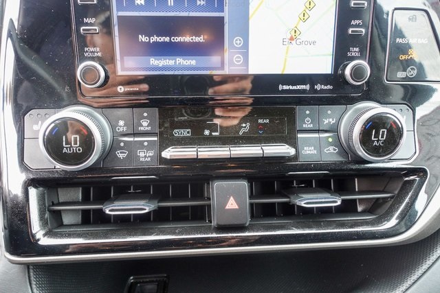 used 2022 Toyota Highlander car, priced at $33,188