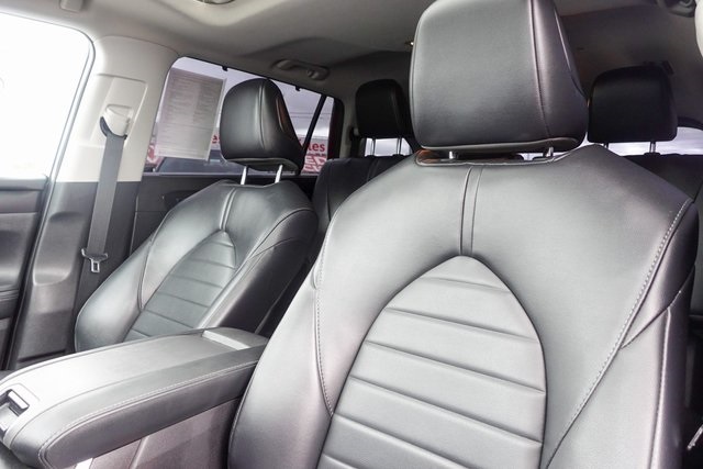used 2022 Toyota Highlander car, priced at $33,188