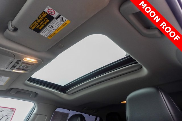 used 2022 Toyota Highlander car, priced at $33,188
