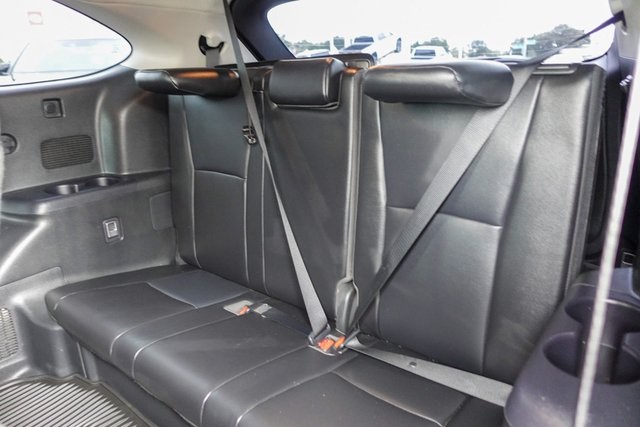 used 2022 Toyota Highlander car, priced at $33,188