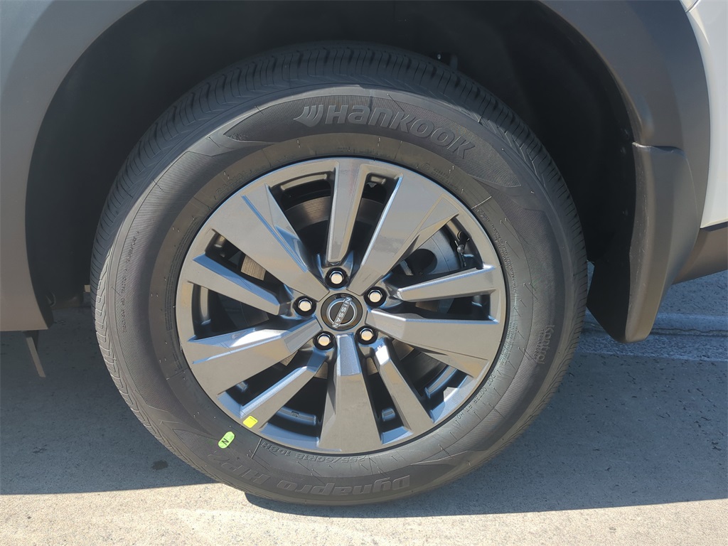 new 2025 Nissan Pathfinder car, priced at $31,475