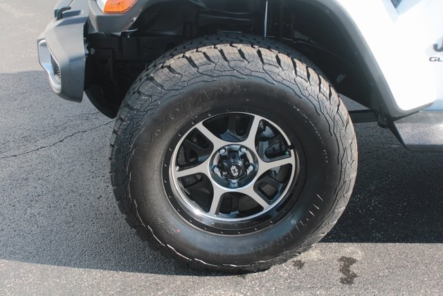 used 2021 Jeep Gladiator car, priced at $31,741