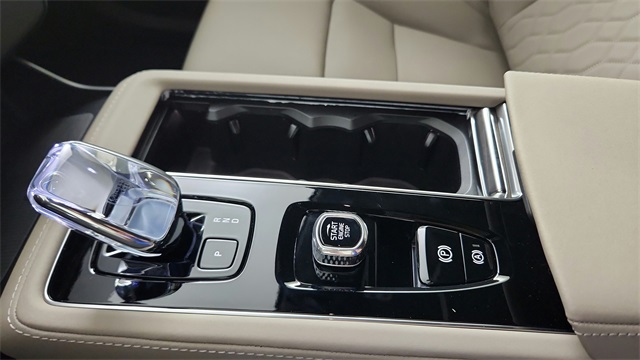 new 2026 Volvo XC90 Plug-In Hybrid car, priced at $81,875
