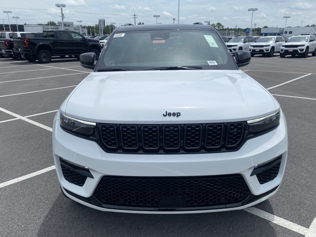 new 2025 Jeep Grand Cherokee car, priced at $59,604