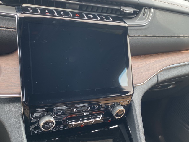 new 2025 Jeep Grand Cherokee car, priced at $59,604