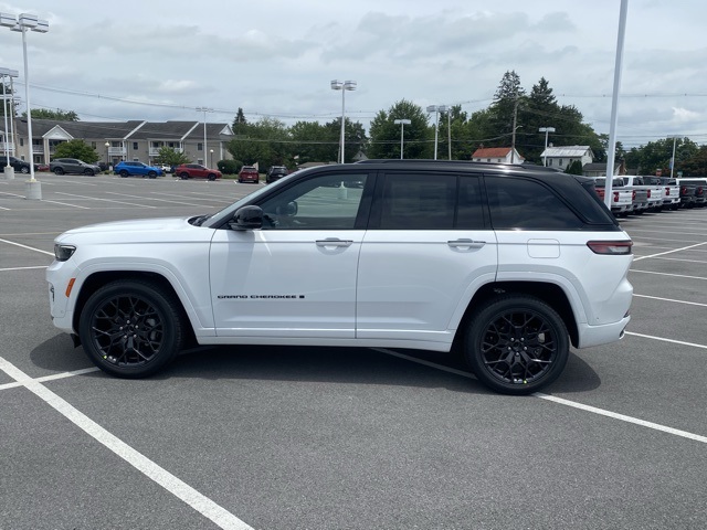new 2025 Jeep Grand Cherokee car, priced at $59,604