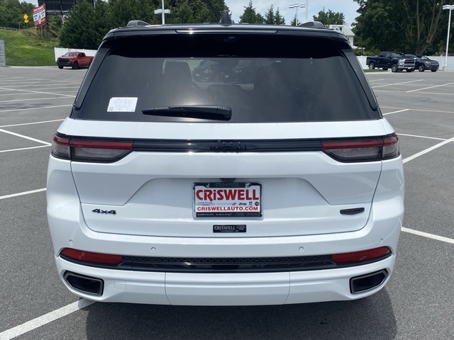 new 2025 Jeep Grand Cherokee car, priced at $59,604