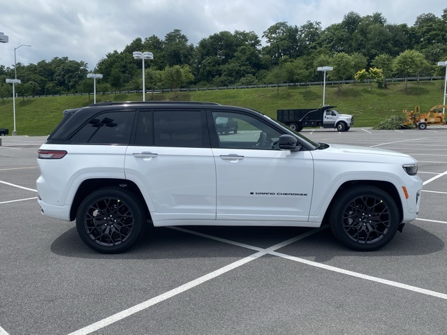 new 2025 Jeep Grand Cherokee car, priced at $59,604