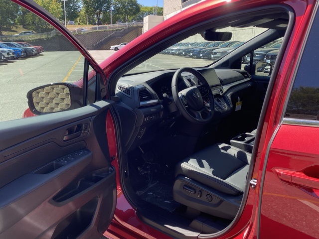 new 2026 Honda Odyssey car, priced at $43,553