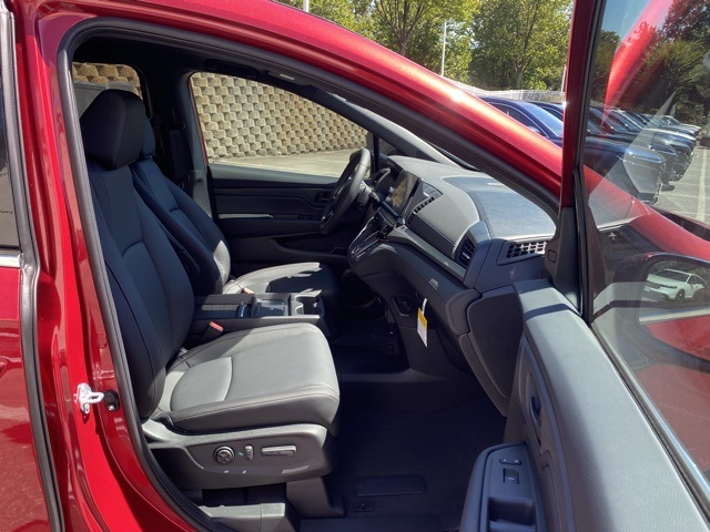 new 2026 Honda Odyssey car, priced at $43,553