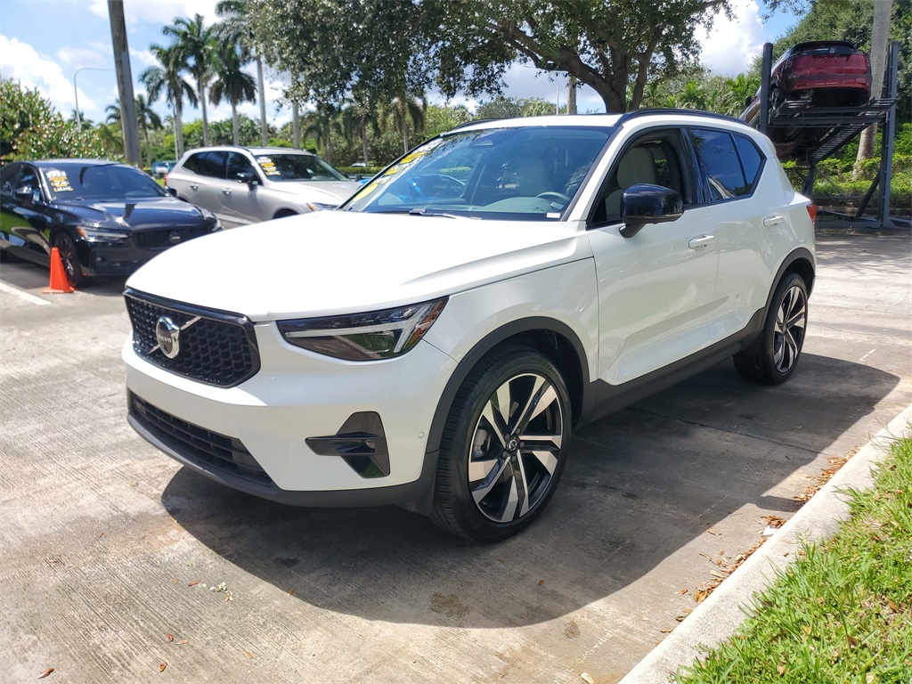used 2024 Volvo XC40 car, priced at $33,996