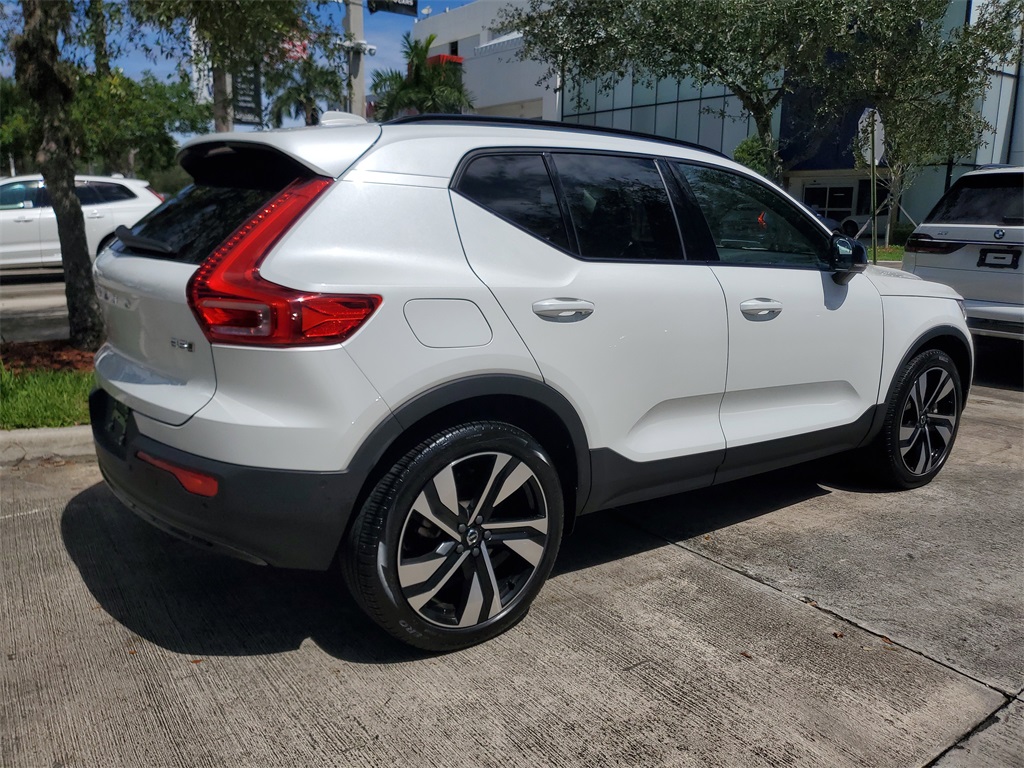 used 2024 Volvo XC40 car, priced at $33,996
