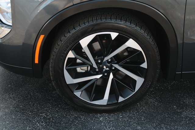 used 2024 Mitsubishi Outlander car, priced at $25,636