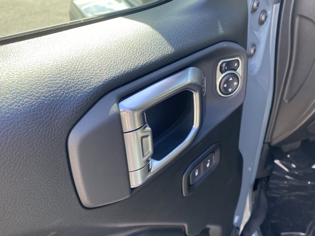 new 2025 Jeep Gladiator car, priced at $42,894