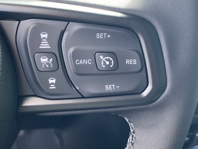 new 2025 Jeep Gladiator car, priced at $42,894