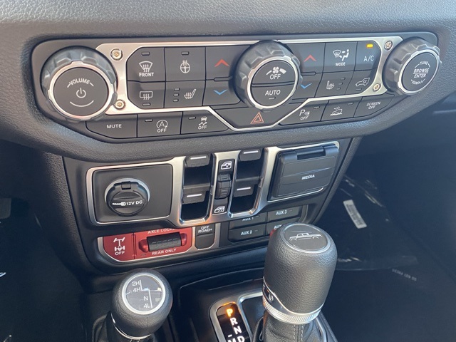 new 2025 Jeep Gladiator car, priced at $42,894