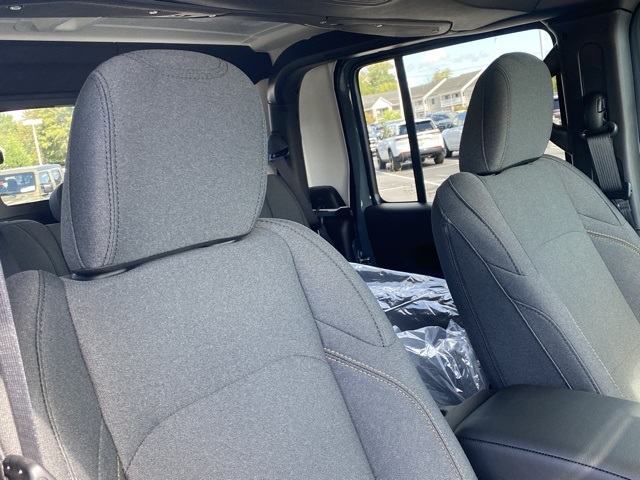 new 2025 Jeep Gladiator car, priced at $42,894