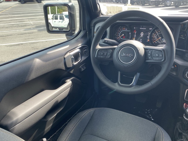 new 2025 Jeep Gladiator car, priced at $42,894