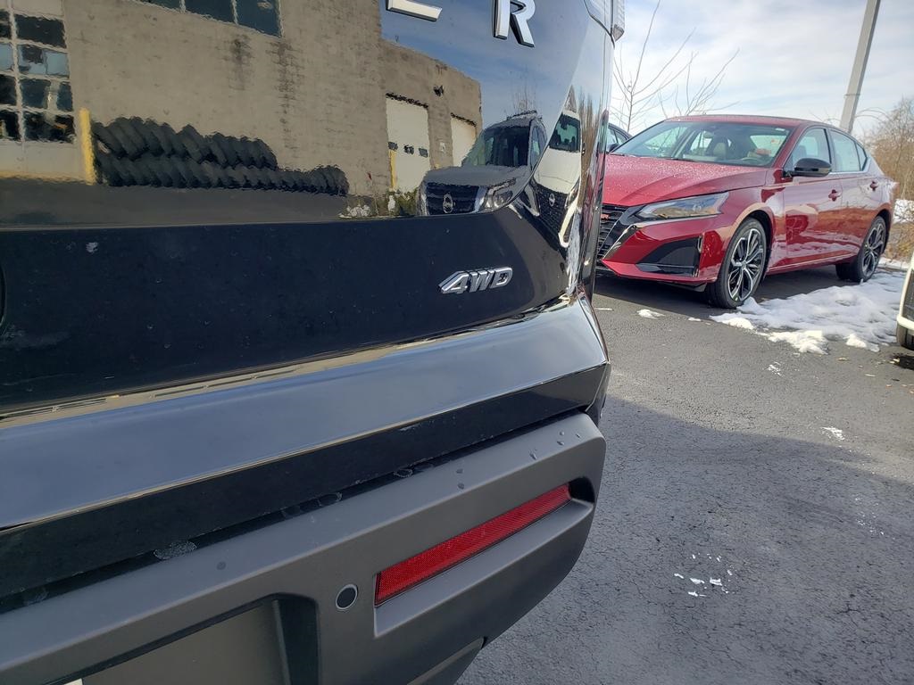 new 2025 Nissan Pathfinder car, priced at $36,087