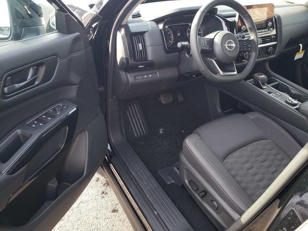 new 2025 Nissan Pathfinder car, priced at $36,087