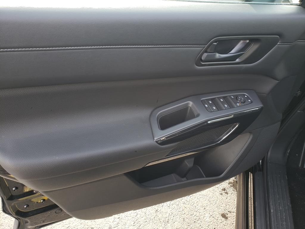 new 2025 Nissan Pathfinder car, priced at $36,087