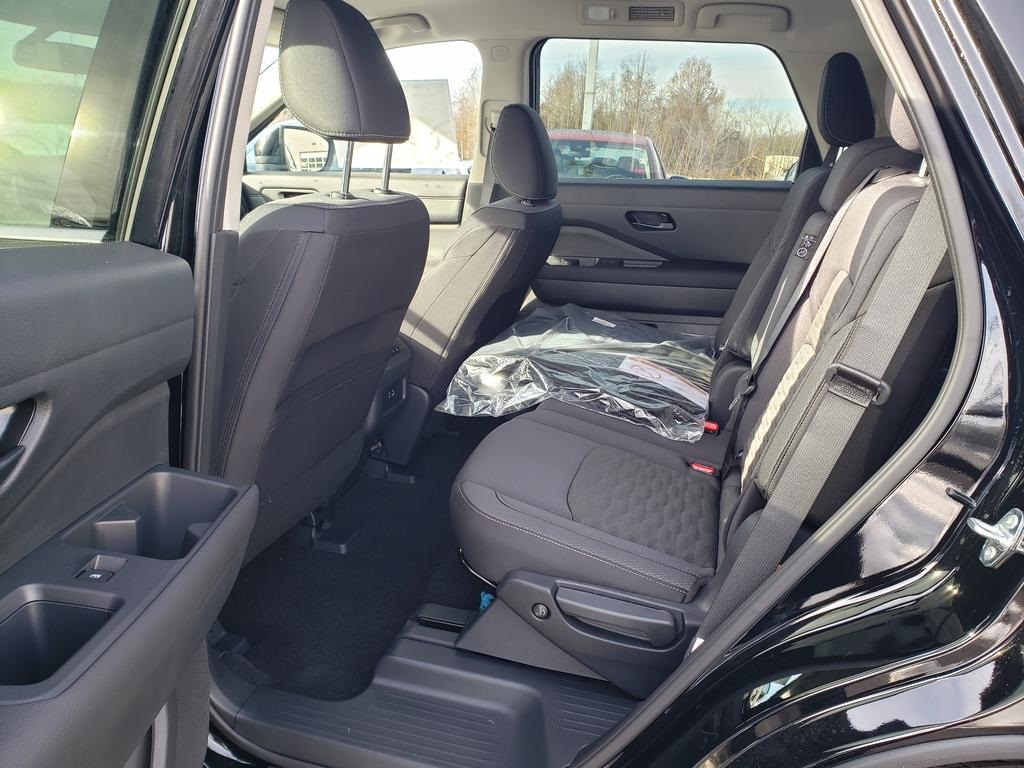 new 2025 Nissan Pathfinder car, priced at $36,087