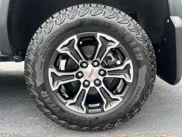 used 2024 GMC Canyon car, priced at $41,500