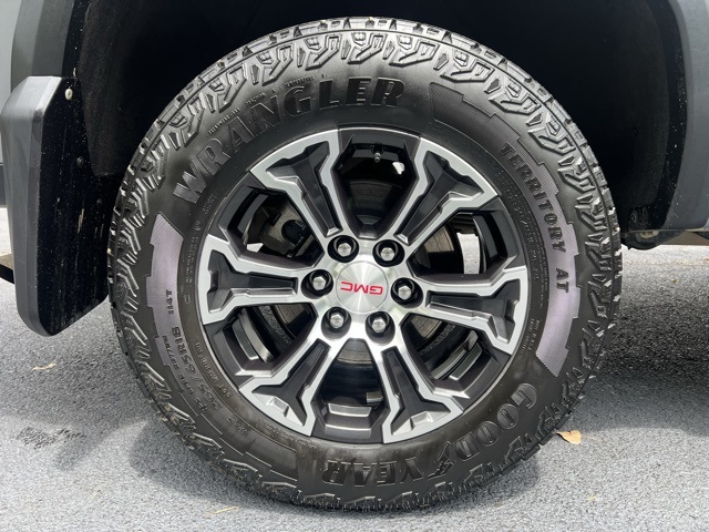 used 2024 GMC Canyon car, priced at $41,500