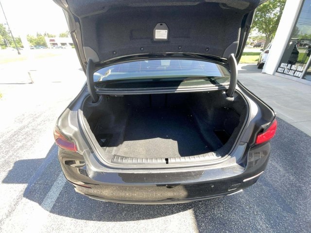 used 2022 BMW 5-Series car