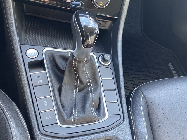 used 2024 Volkswagen Jetta car, priced at $21,420