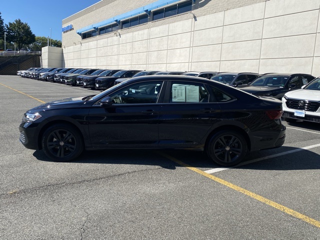 used 2024 Volkswagen Jetta car, priced at $21,420