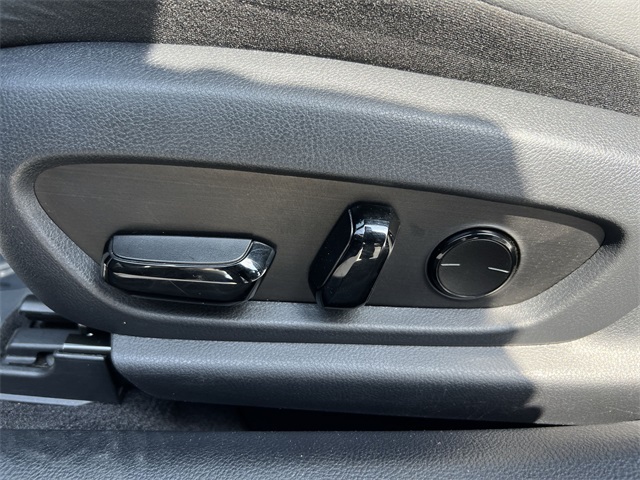 used 2023 Lexus ES car, priced at $43,940