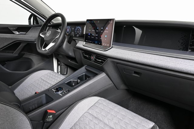 new 2025 Volkswagen Tiguan car, priced at $32,501