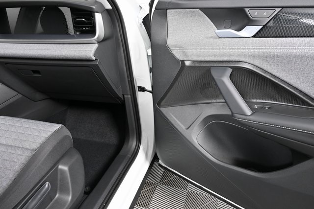 new 2025 Volkswagen Tiguan car, priced at $32,501