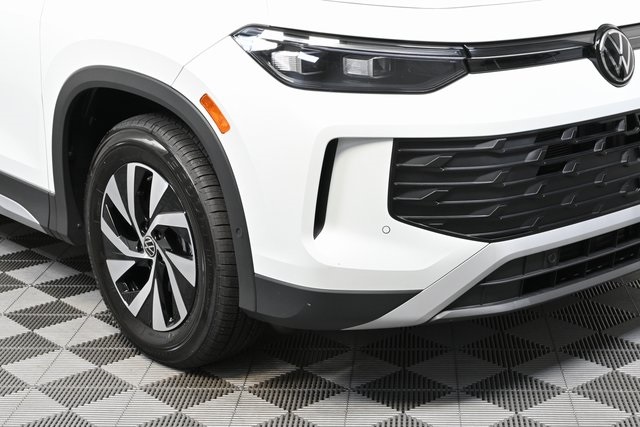 new 2025 Volkswagen Tiguan car, priced at $32,501