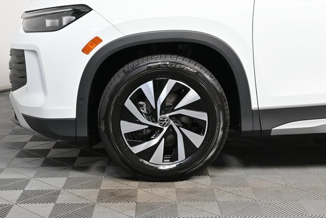 new 2025 Volkswagen Tiguan car, priced at $32,501