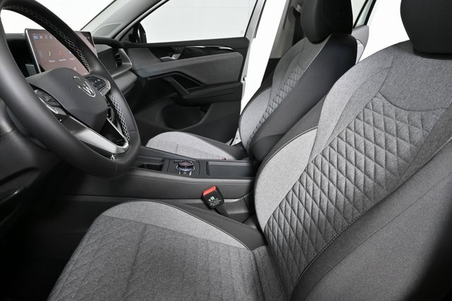 new 2025 Volkswagen Tiguan car, priced at $32,501