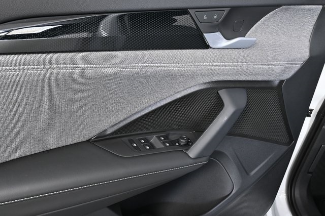 new 2025 Volkswagen Tiguan car, priced at $32,501